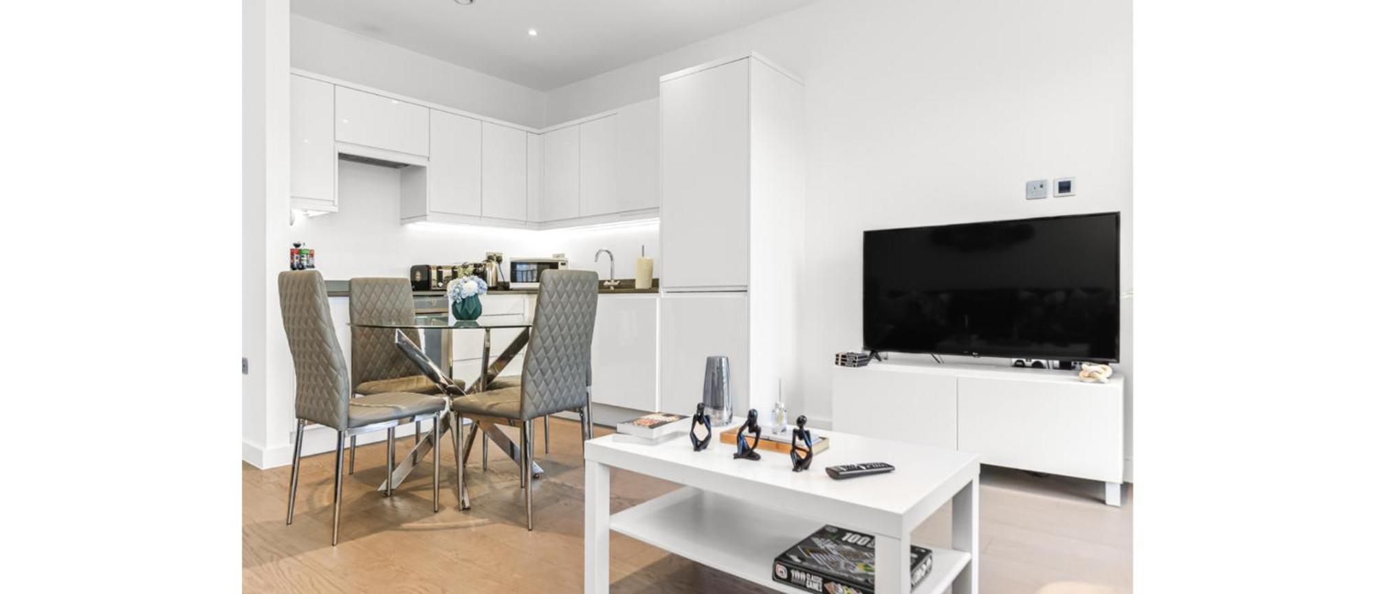 Metropolitan Luxury: Chic 2br Flat In St. Albans *
