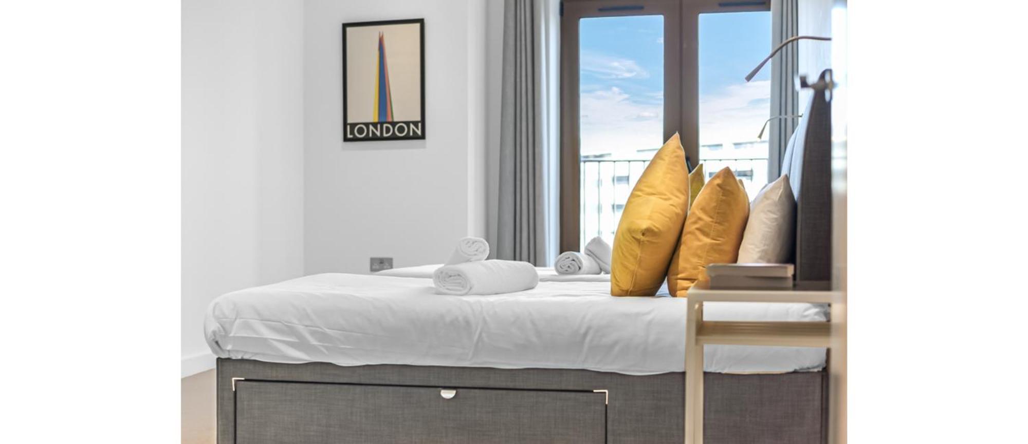 Metropolitan Luxury: Chic 2br Flat In St. Albans *